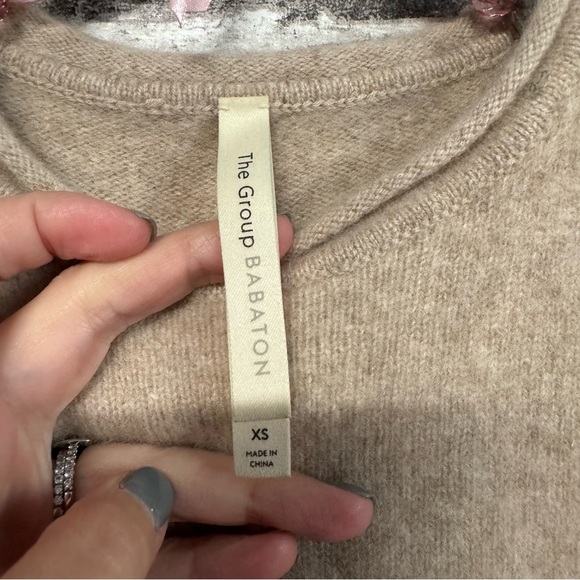 Aritzia The Group Babaton Ellipsis 100% Cashmere Tank Sweater Vest tan - Picture 3 of 7